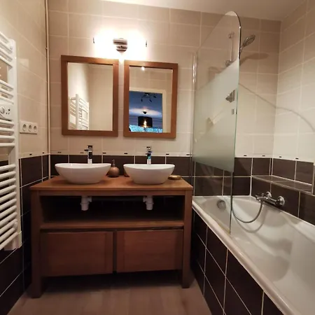 Renaudiere - Proche Parc Expo Stade Beaujoire - Wifi - Parking - Tramway Bus *